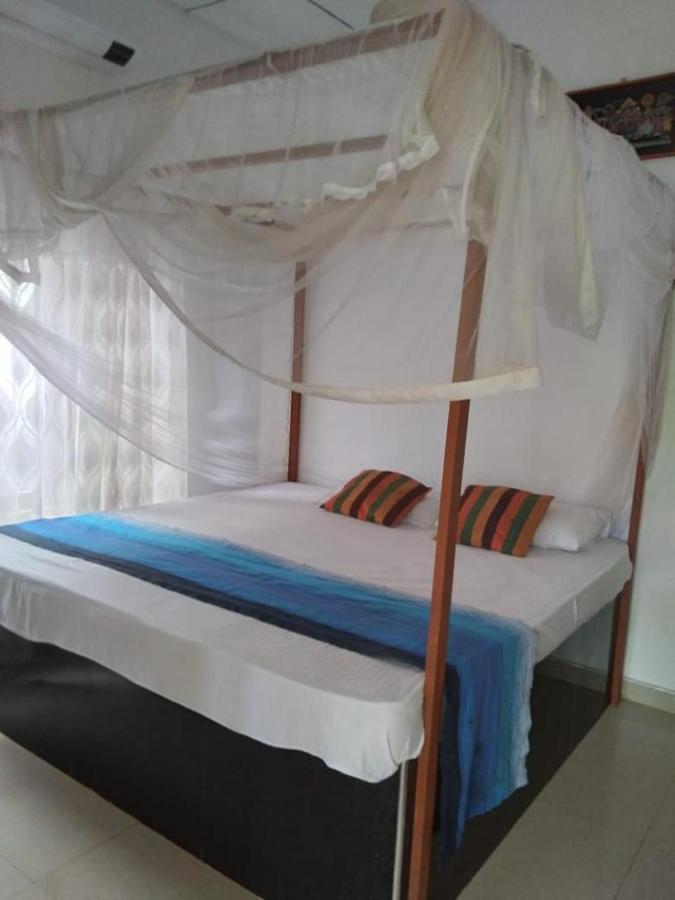 Surf Hiriketiya Privatunterkunft *